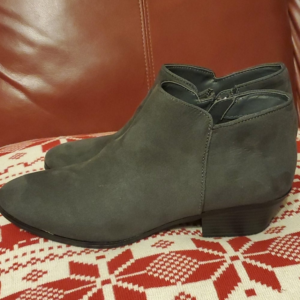 Style & Co. Ankle Booties - NWOT - Picture 6 of 10